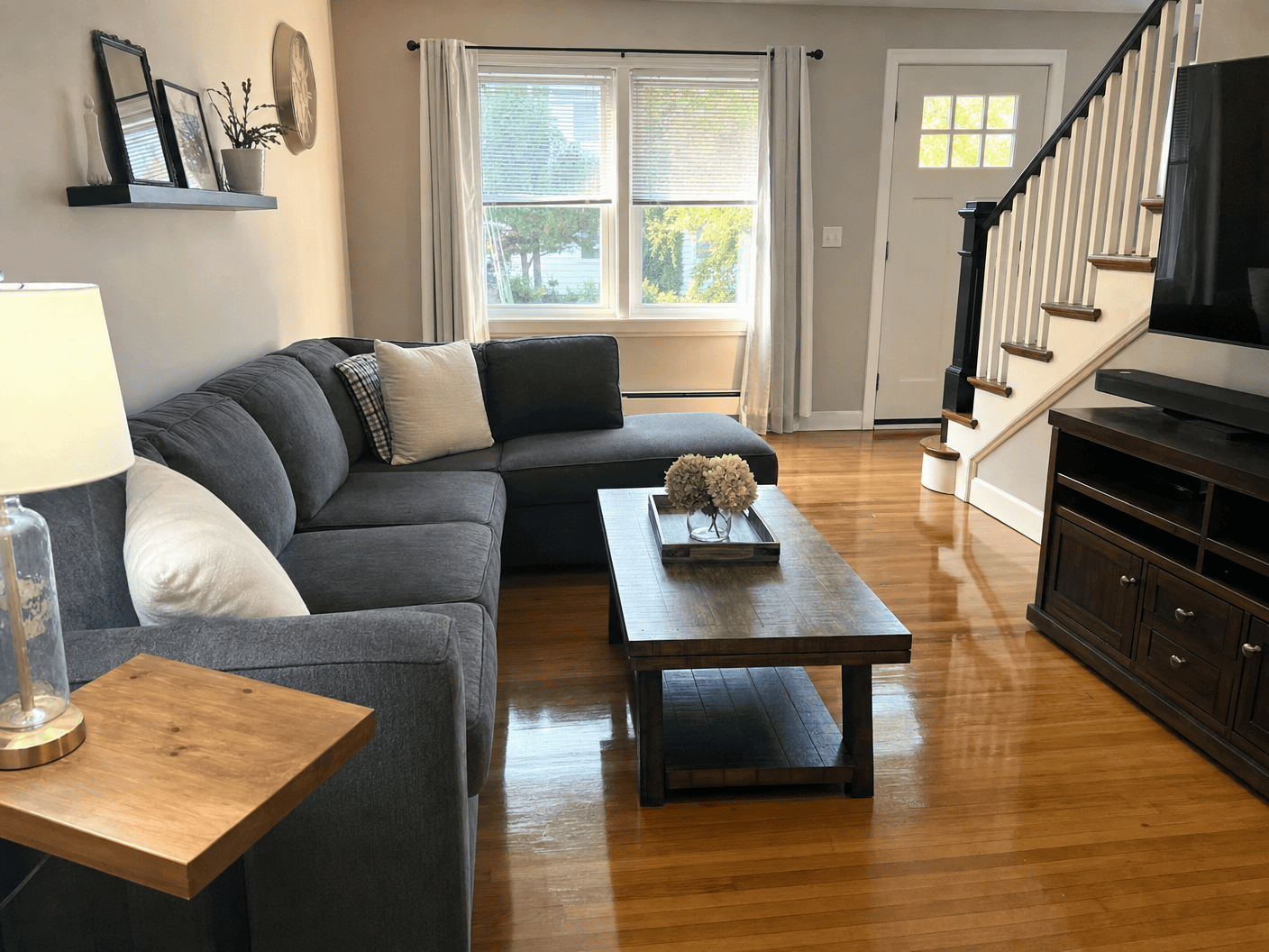 Living Room — Cardoso Cleaning Services